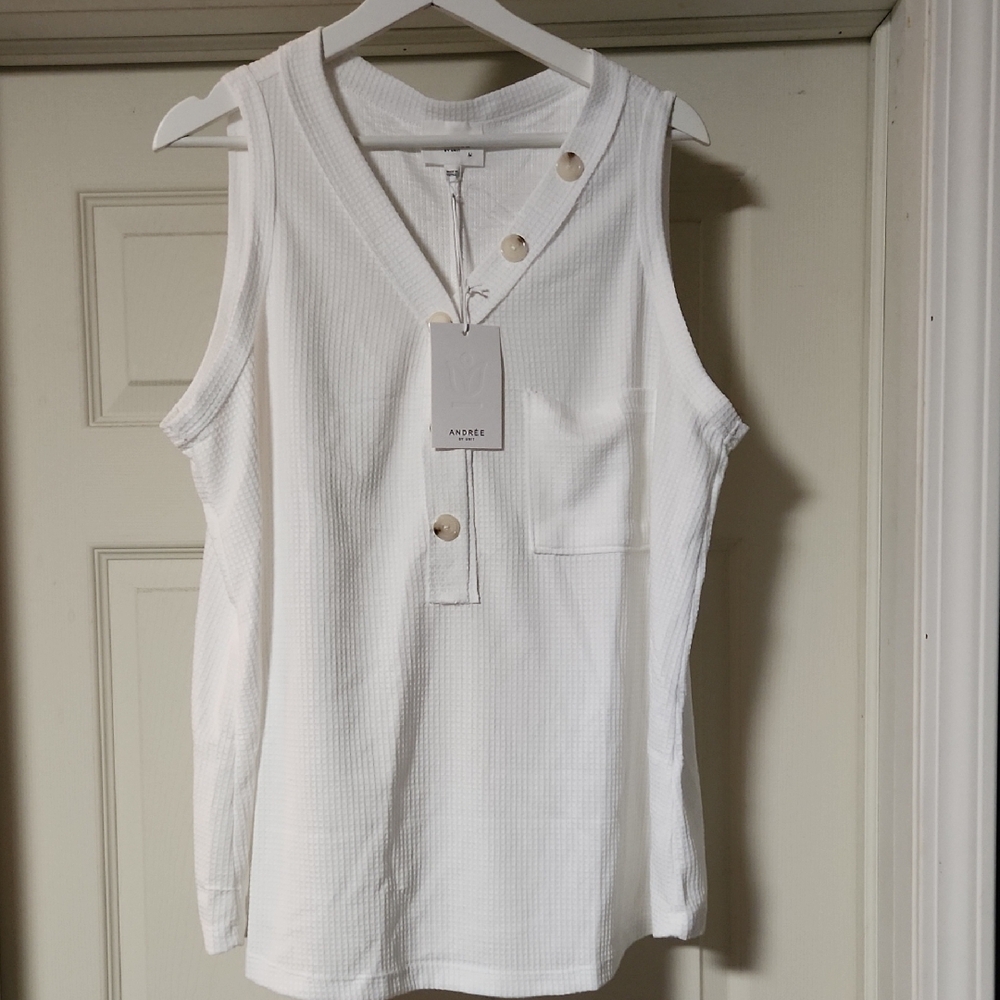 NWT ANDRÉE by Unit Waffle Knit Button Top Size 1X White